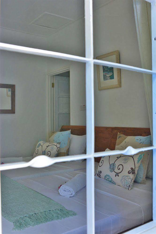 Petit Baie Chalet Pointe La Rue Εξωτερικό φωτογραφία